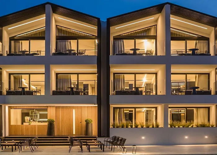 Canale Hotel & Suites