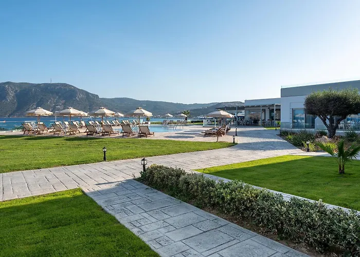 Royal Bay Suites