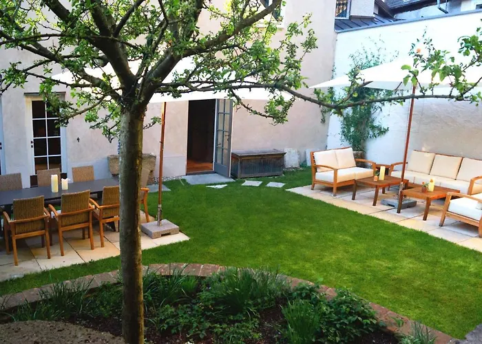 Townhouse Weisses Kreuz Boutiquehotel