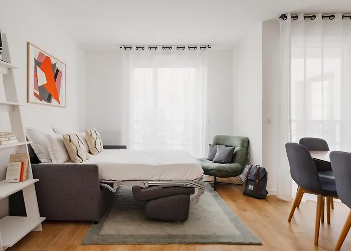 Edgar Suites Chatillon