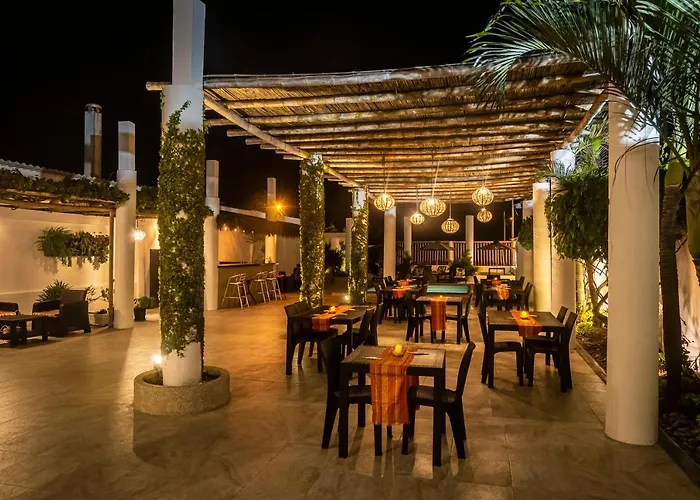 Hotel La Ría Playas