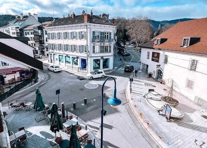 Le Divona Hotel & Bar "Au Coeur De Divonne-Les-Bains"