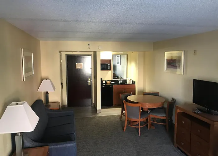 Wingate By Wyndham, Universal Studios