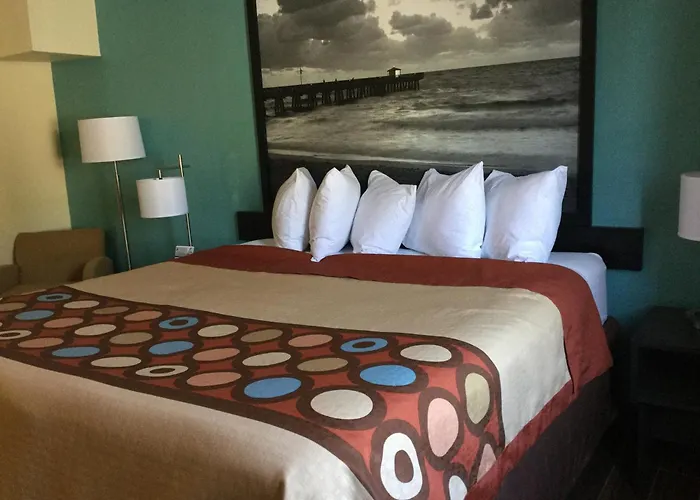 Super8 By Wyndham Nearby Clearwater St Petersburg International Airport