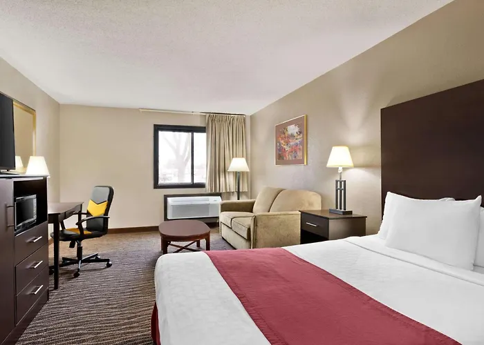 Baymont By Wyndham Sioux Falls North,I-29,Russell St, Airport