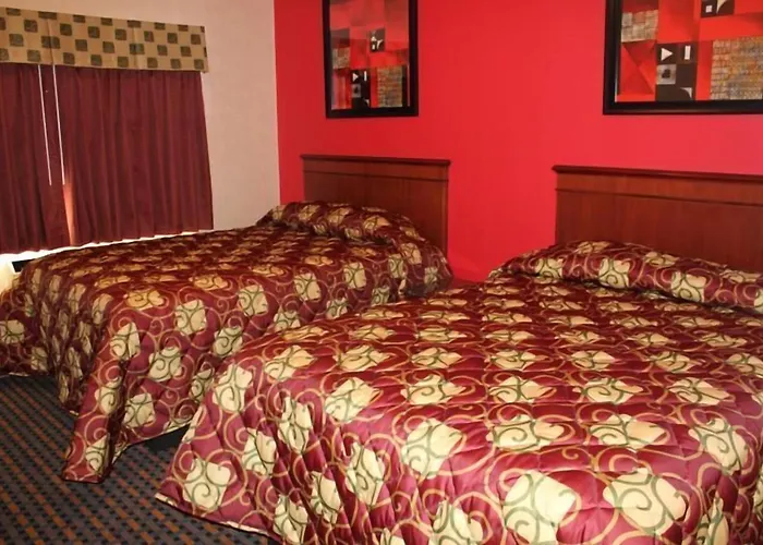 Travelodge By Wyndham Avenel Woodbridge