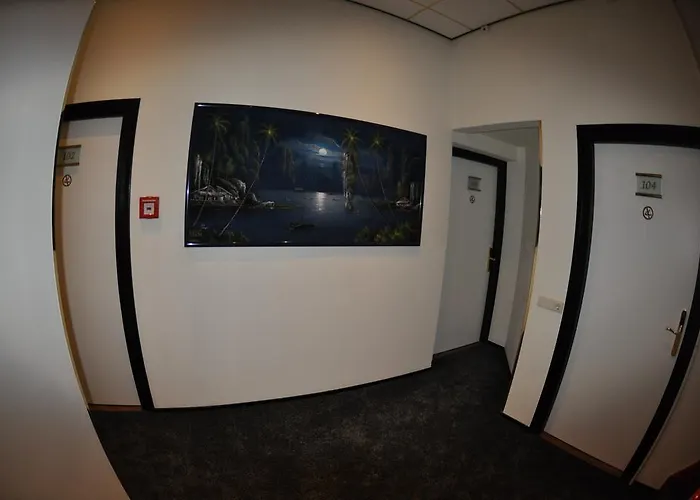 Budget Hotel Le Beau Rivage