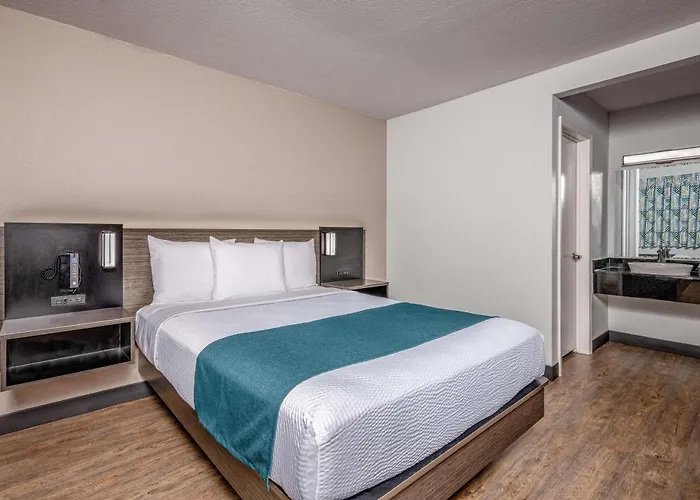 Motel 6-Euless, Tx - Dallas