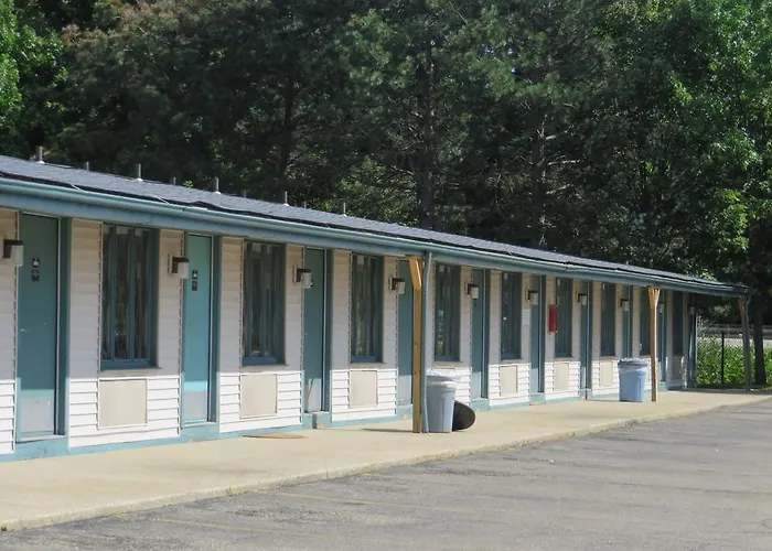 Knights Inn Canton