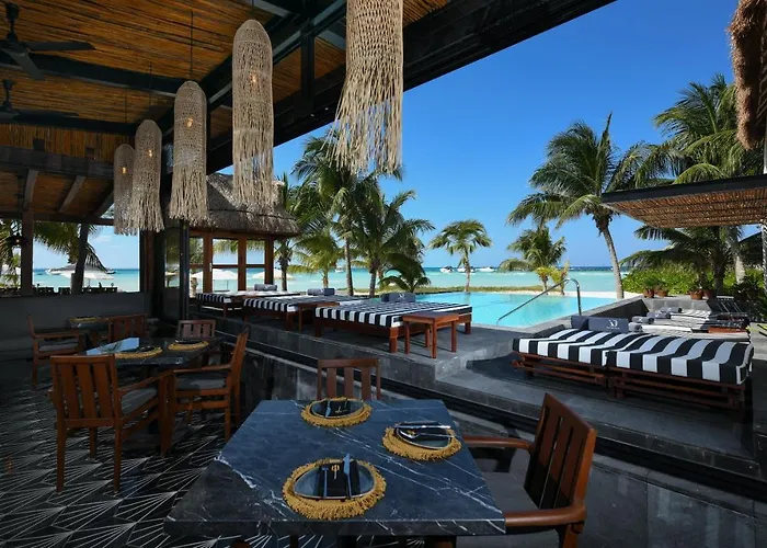 Casa Del Jaguar Beach Hotel