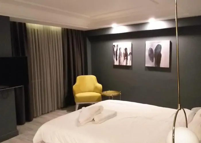 B Loft Hotel
