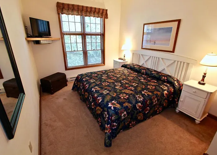 Baileys Harbor Yacht Club Resort