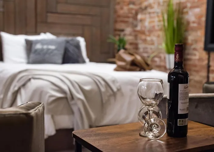 48 King West Boutique Hotel