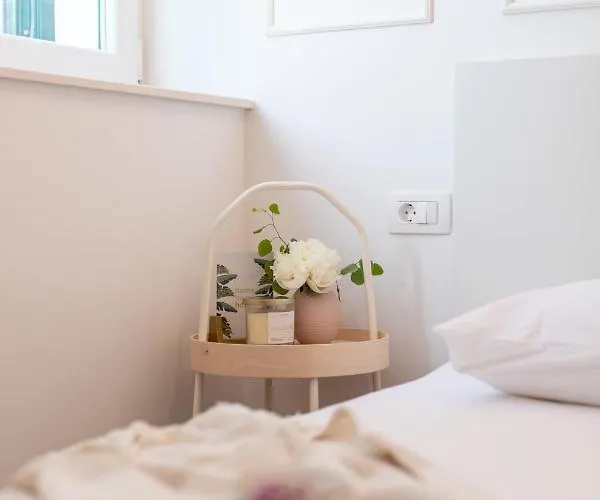 Sweet Rooms