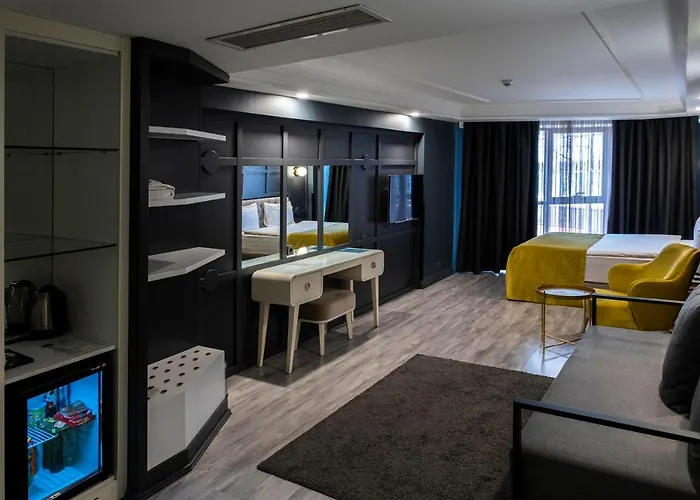 B Loft Hotel