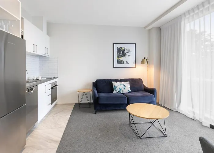 Hidden Lake Hotel & Apartments