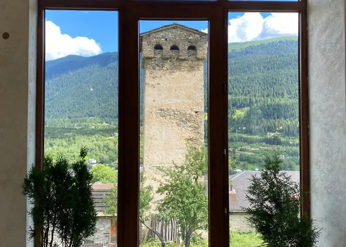 Lanchvali Inn