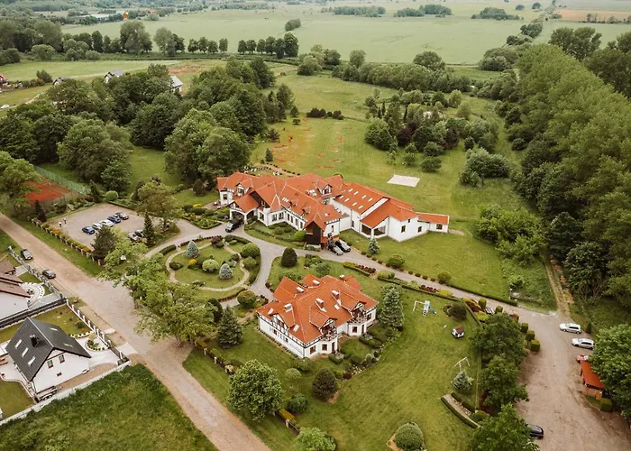 Hotel Dworek Nad Rega