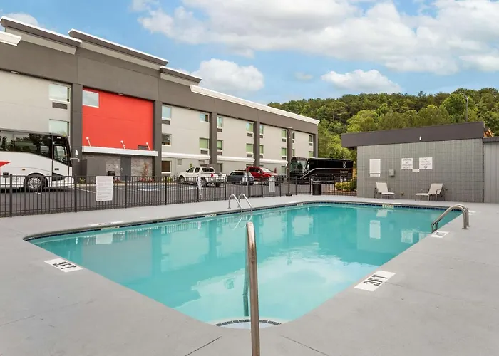 Best Western Plus Cleveland Inn&Suites