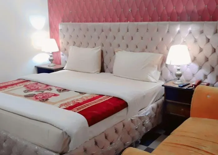Rose Valley Hotel Naran