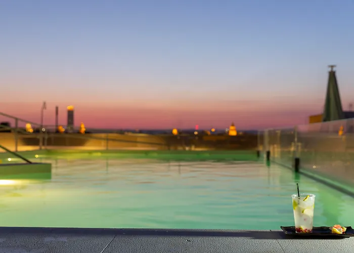 Hotel Macia Sevilla Kubb