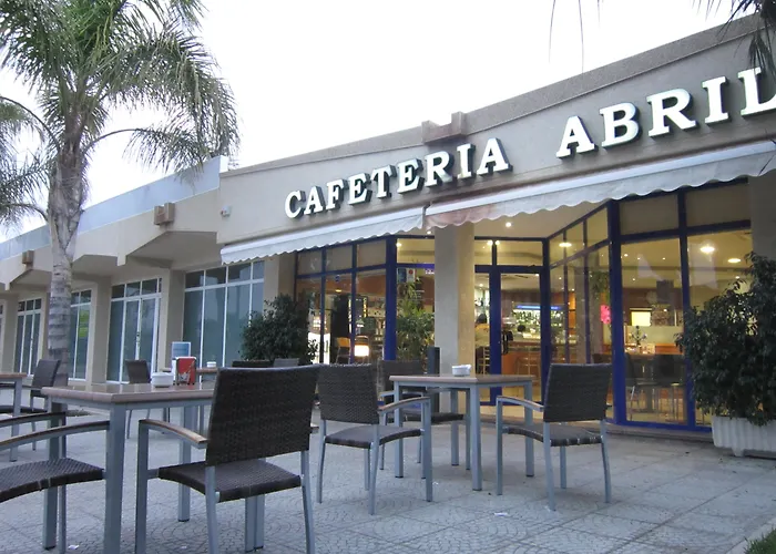 Hotel Abril
