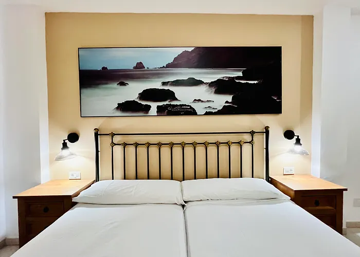 Apartamentos Frontera