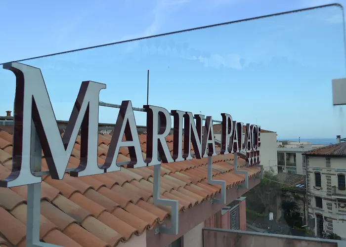 Marina Palace Hotel & Congress Hall