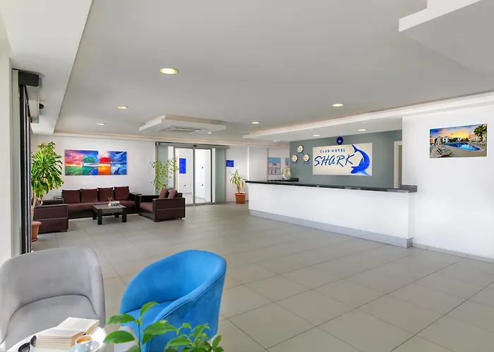 Club Shark Hotel