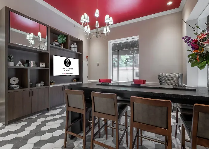 Hotel Saint Clair - Magnificent Mile