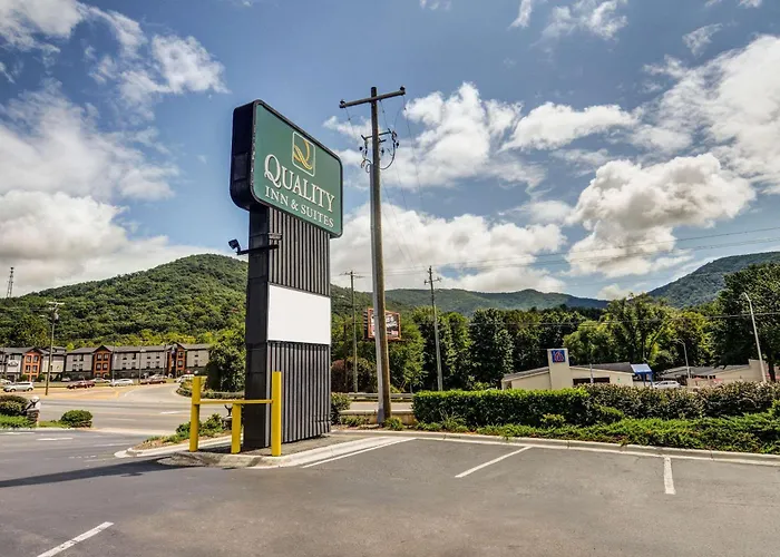 Quality Inn & Suites Biltmore East