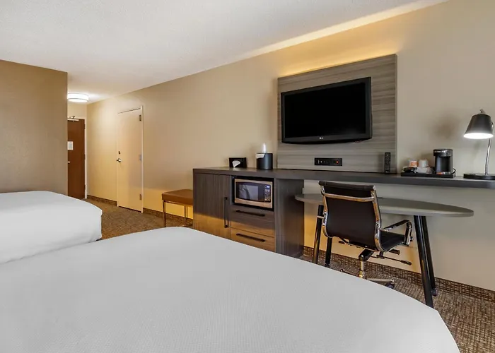 Comfort Inn & Suites North Dallas-Addison