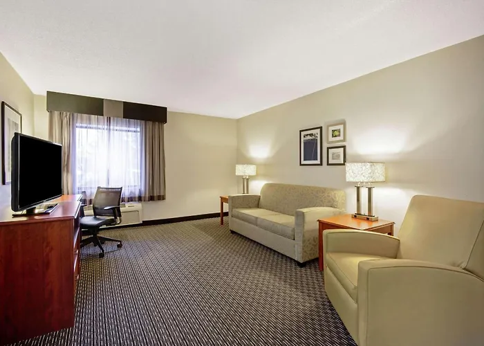 La Quinta By Wyndham Harrisburg Airport Hershey