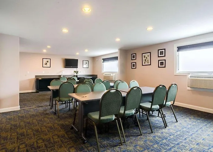 Rodeway Inn & Suites Williamsburg Central