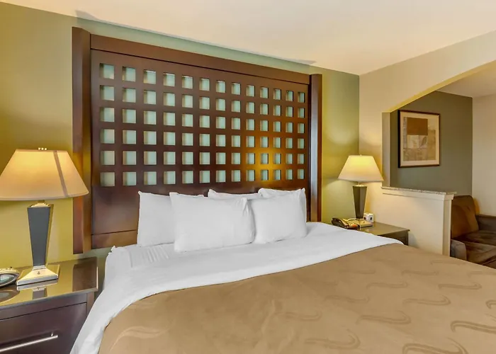 Quality Suites Sherman