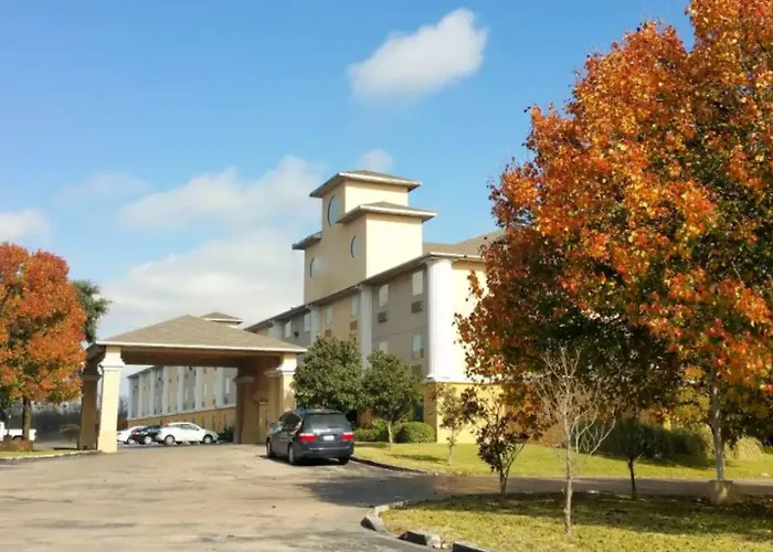 Super 8 By Wyndham Temple I-35