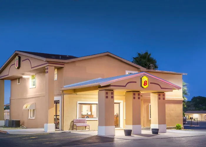 Super 8 By Wyndham Temple S General Bruce