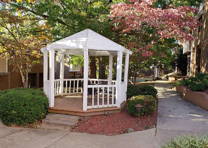 Hawthorn Suites By Wyndham Vienna Va