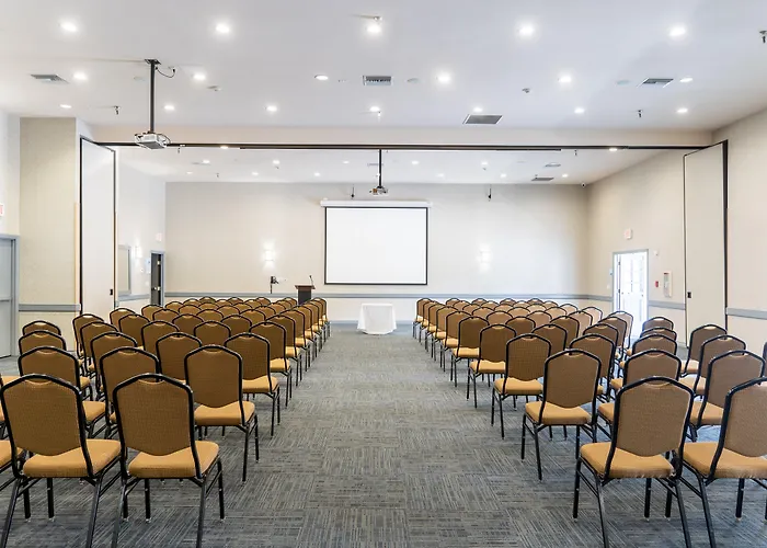 Hampton Inn & Suites San Clemente - Fully Renovated