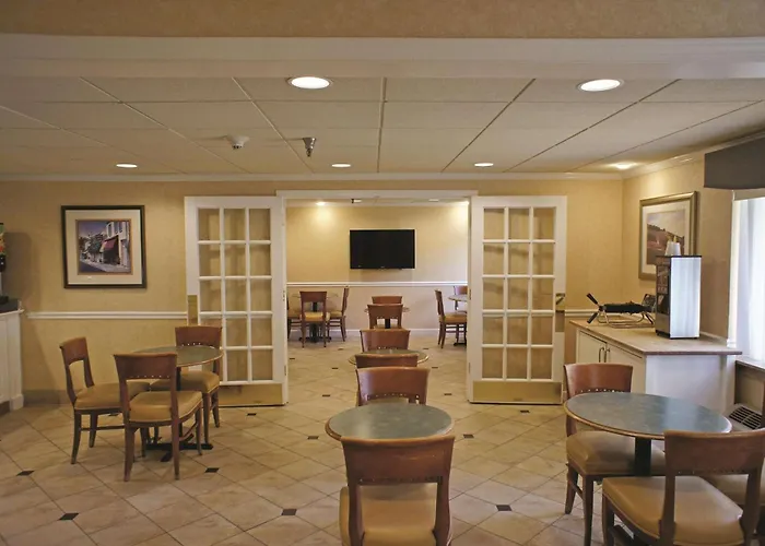 La Quinta By Wyndham Tampa Fairgrounds - Casino
