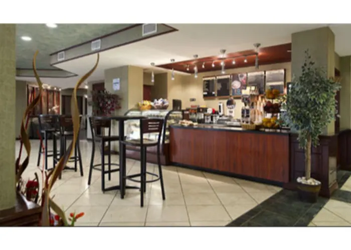 Wyndham Garden Hotel Newark Airport