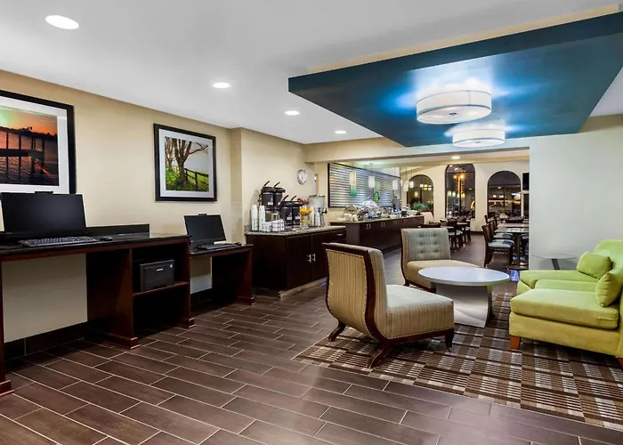 La Quinta Inn By Wyndham Sandusky Near Cedar Point