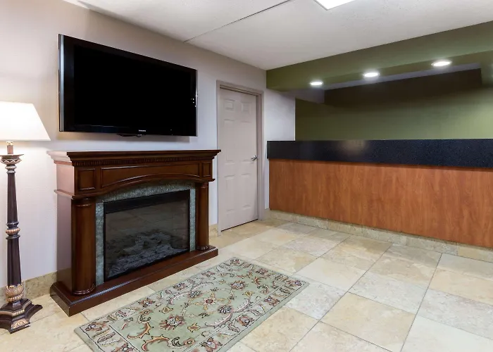 Super 8 By Wyndham Strongsville/Cleveland