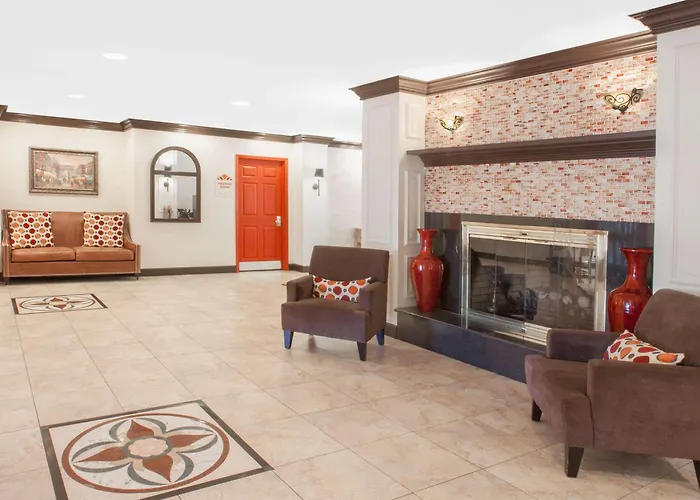 Birch Hill Suites Detroit-Warren