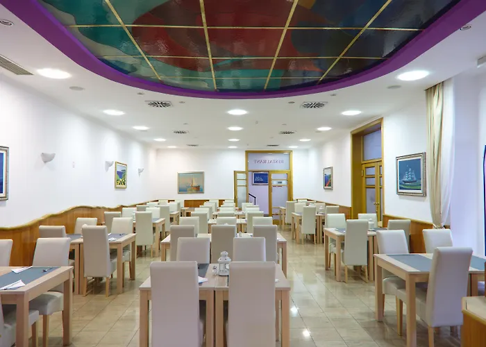 Hotel Komodor