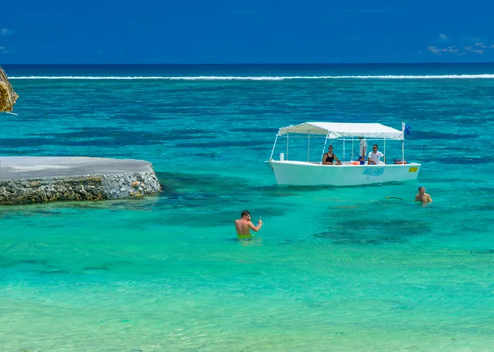 Le Peninsula Bay Beach Resort & Spa