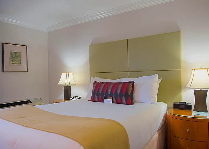 Executive Suites Hotel&Conference Center, Metro Vancouver