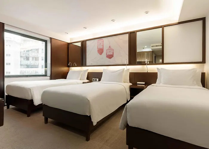 Eaton Hk - Langham Hospitality Group