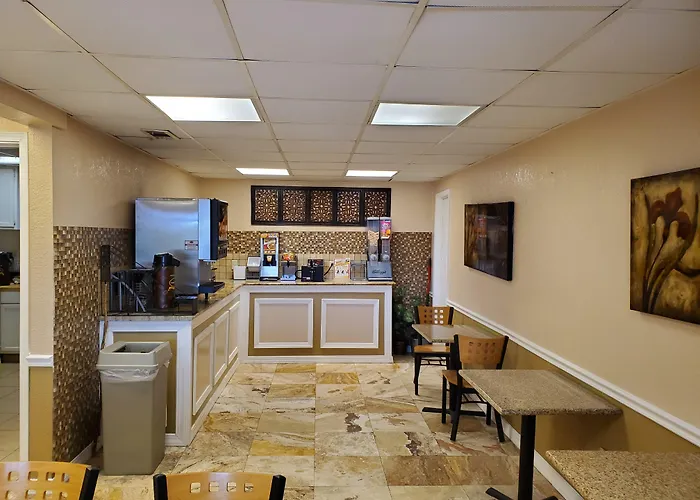 Super 8 By Wyndham Little Rock/North/Airport