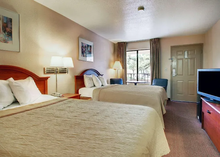 Rodeway Inn North Ridgeland